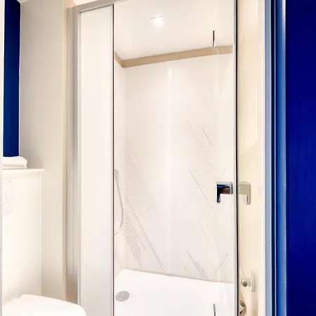 凡尔赛宜必思快捷酒店 - 2* 特拉普