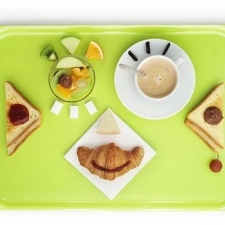 凡尔赛宜必思快捷酒店 - 特拉普