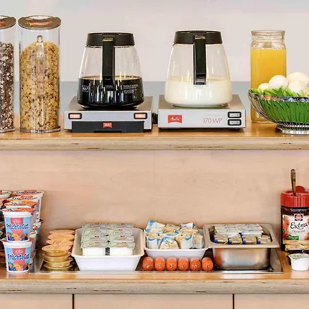 凡尔赛宜必思快捷酒店 - 特拉普