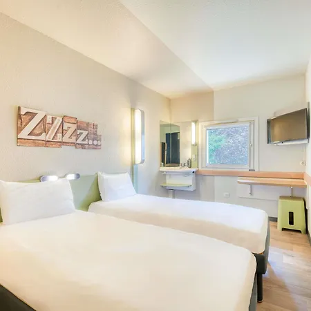 凡尔赛宜必思快捷酒店 - 酒店 2*